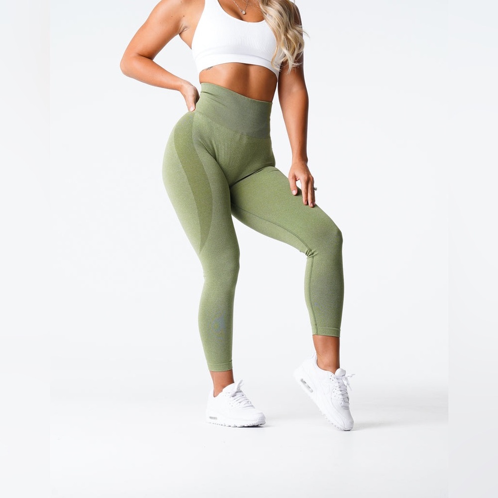 NVGTN Contour Seamless Leggings – Meadow Green 🍃✨‎